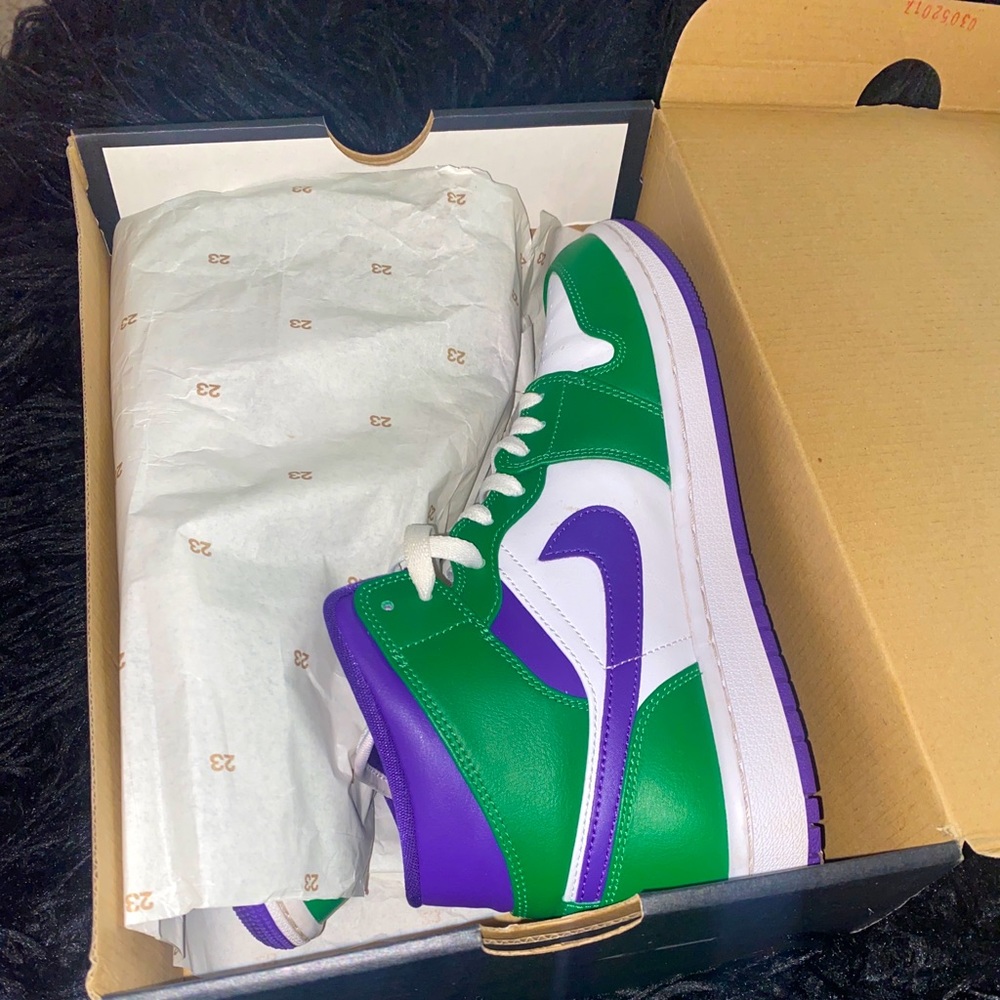 Retro Jordan 1 mid